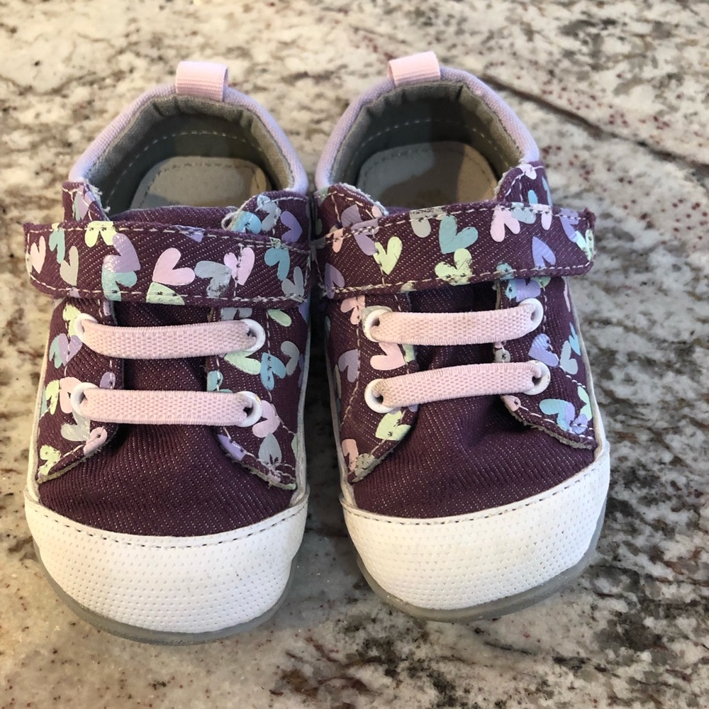 Stevie II Sneaker Walker in purple with hearts